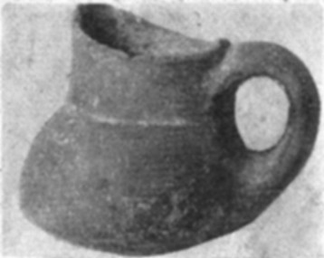 Фиг.2. Глинена чаша — бронзовата епоха altimir_glinena_chasha_bronzova_epoha.jpg