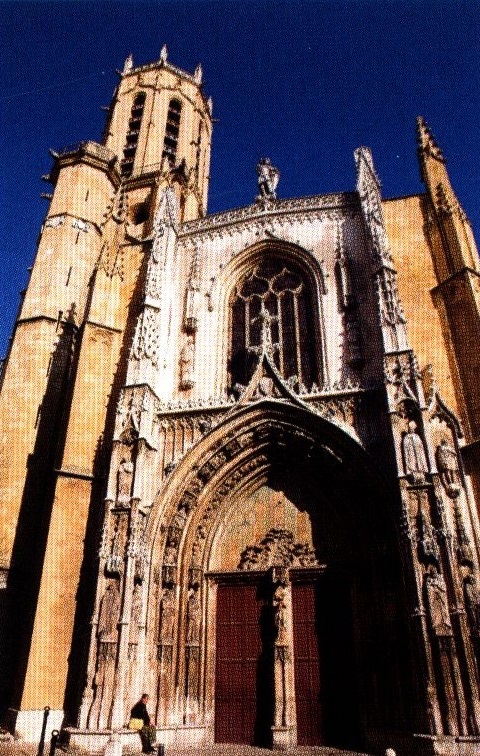 Катедралата „Сен Совьор“ („Светият Спасител“) е най-забележителният храм в Екс ан Прованс (3). 313_sovior.jpg