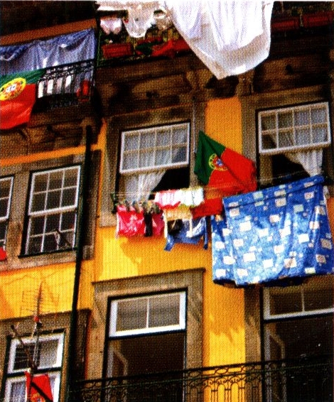 Старият град на Порто — Рибейра, е в Списъка на световното културно наследство. 324_ribeira.jpg