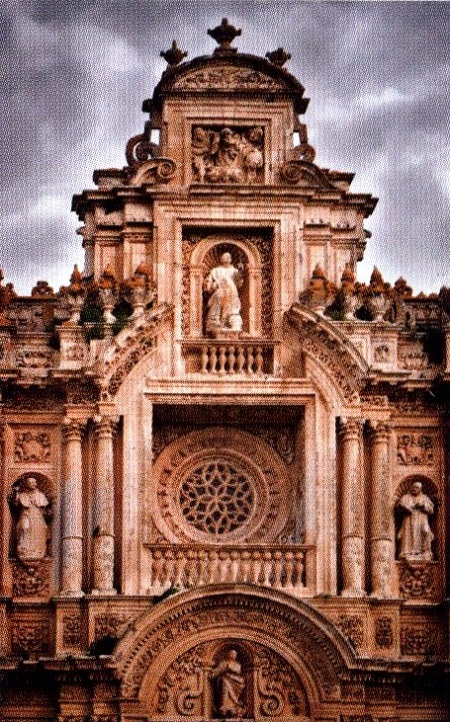 Били са нужни повече от 500 години, за да бъде завършена готическата църква „Санта Мария“ (1). 364_marija.jpg