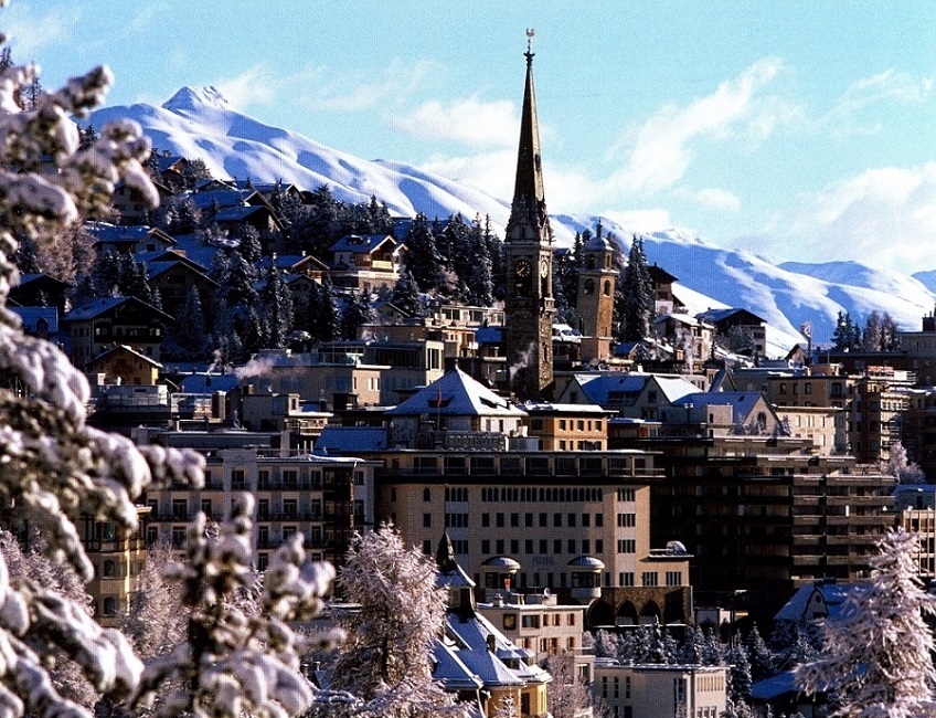 Сен Мориц е бил един от първите ски курорти в Швейцария и привлича туристи още от средата на XIX в. 477_moriz.jpg
