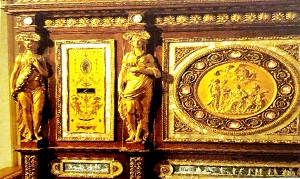 Фердинанд Швердфегер, комод за накити на Мария-Антоанета (детайл), 1787–1788 г. Стая на кралицата. 104_nakiti.jpg