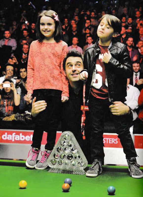 Побеждава на финала на Masters през 2014 г. и кани децата си при себе си masters_detsa.jpg